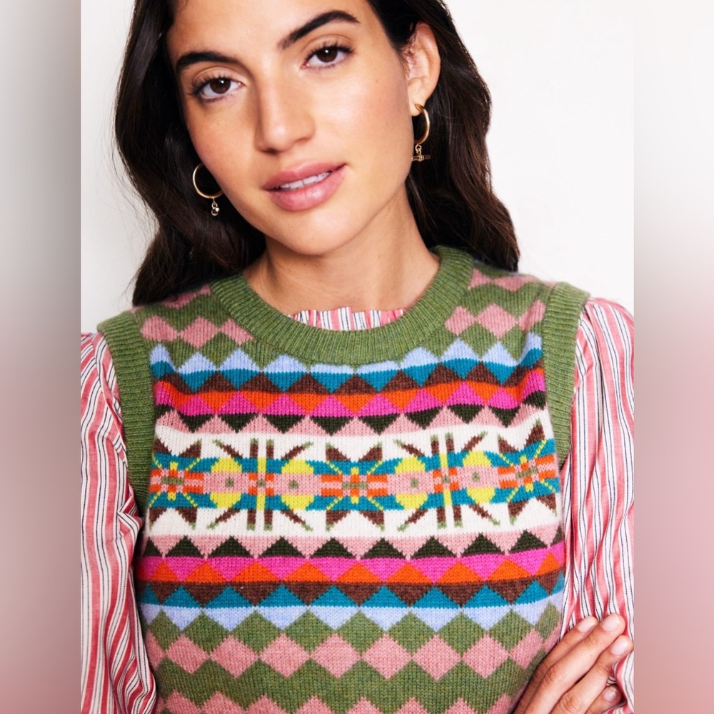 Boden Edie Fair Isle Vest in Green Heritage - Picture 3 of 14